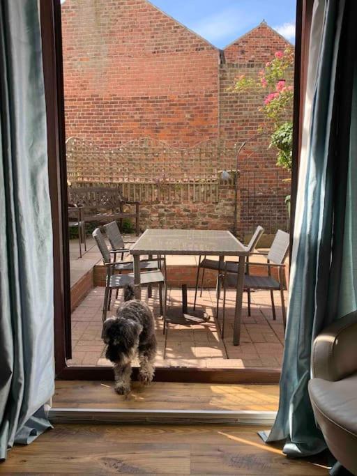 Award Winning Pet Friendly Paddock Cottage Whitby Exterior foto