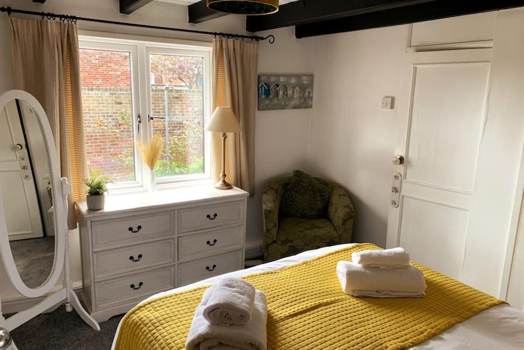 Award Winning Pet Friendly Paddock Cottage Whitby Exterior foto