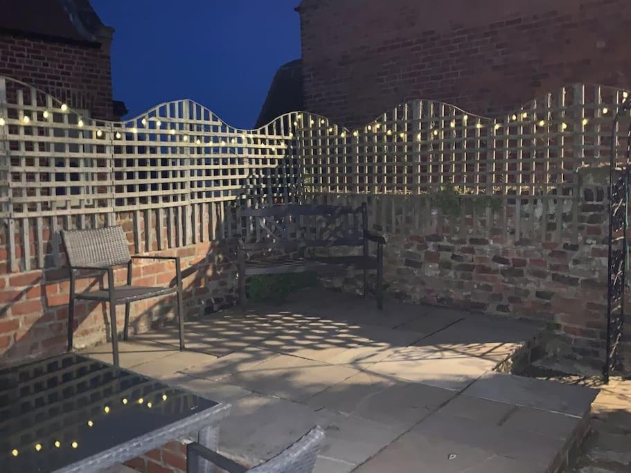Award Winning Pet Friendly Paddock Cottage Whitby Exterior foto